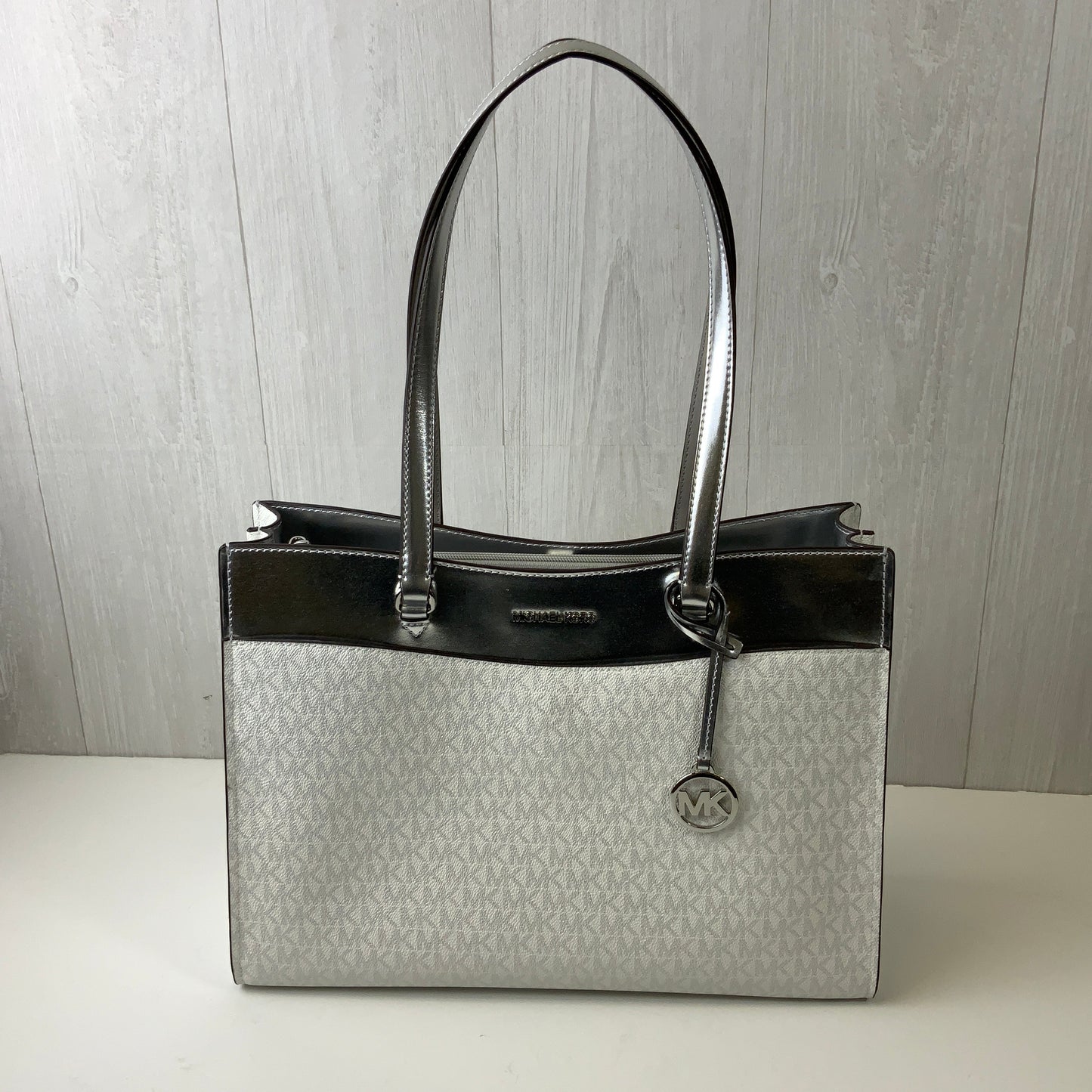 Handbag Designer By Michael Kors In Silver & White, Size:Large