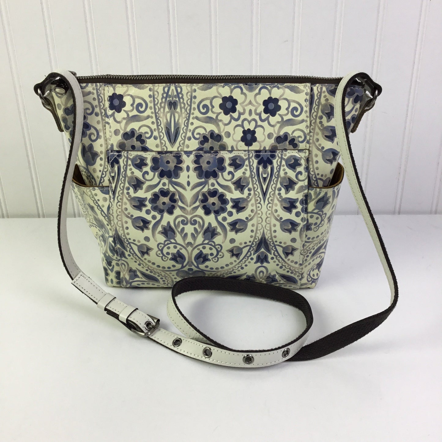 Crossbody Designer By Patricia Nash In Cream, Size:Small