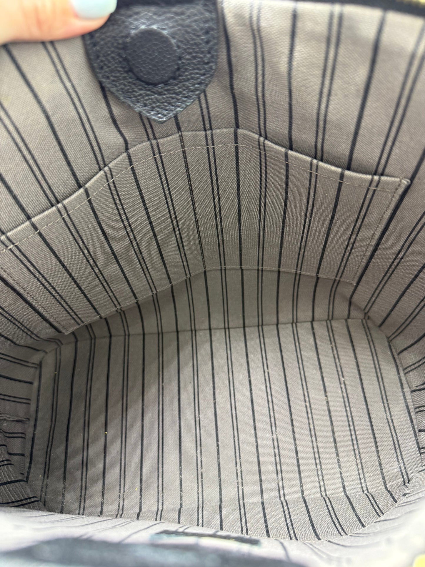 Louis Vuitton Monogram Mazarine MM Luxury Handbag