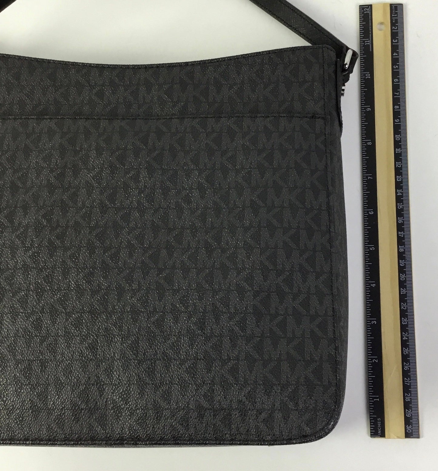 Crossbody Designer By Michael Kors In Black, Size:Medium