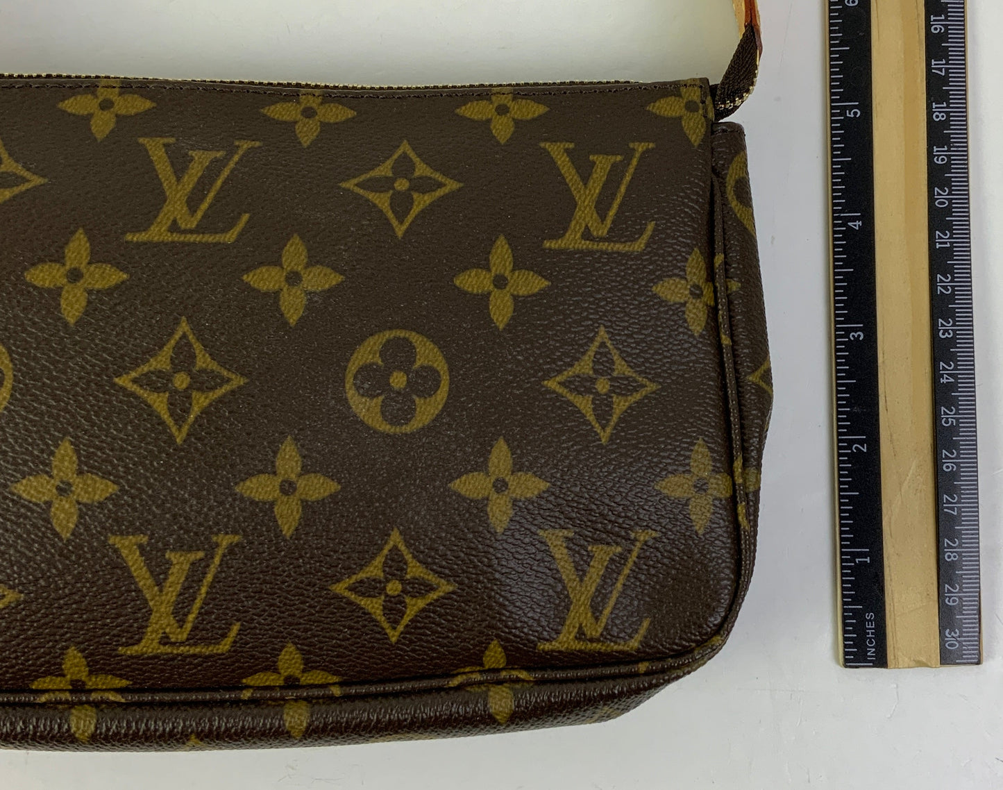 Clutch Luxury Designer By Louis Vuitton, Size: Medium