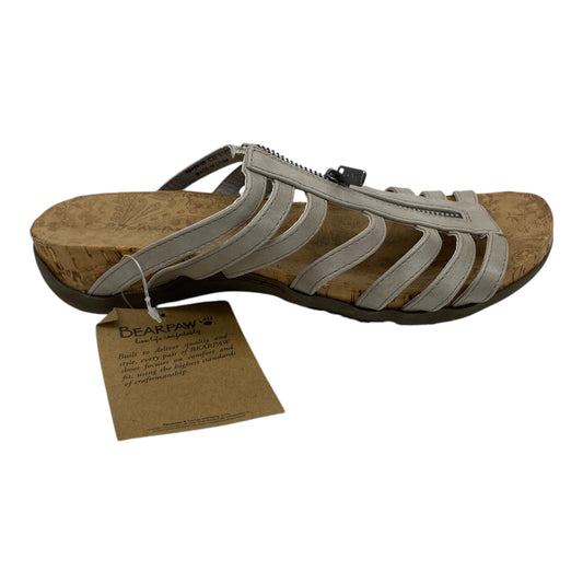 Sandals Flats By Bearpaw In Grey & Tan, Size:9