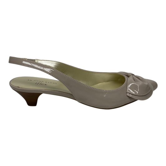 Shoes Heels Kitten By Anne Klein In Cream, Size:7.5