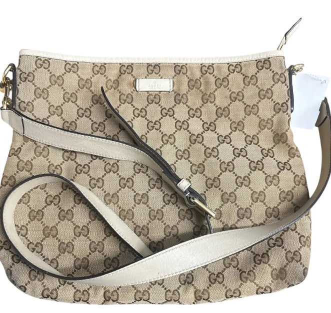 Handbag Luxury Designer By Gucci, Size: Medium