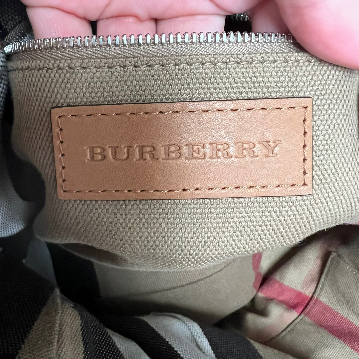 Tote Luxury Designer By Burberry  Size: Large