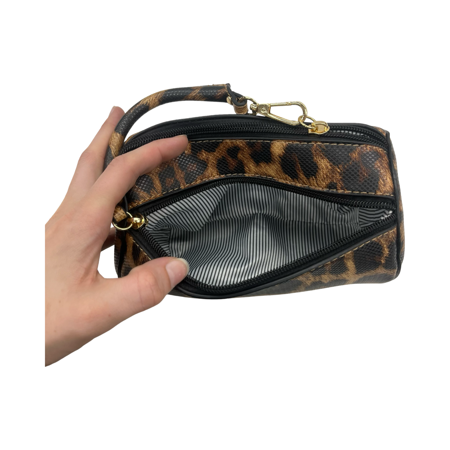 Makeup Bag By Clothes Mentor In Animal Print, Size:Medium