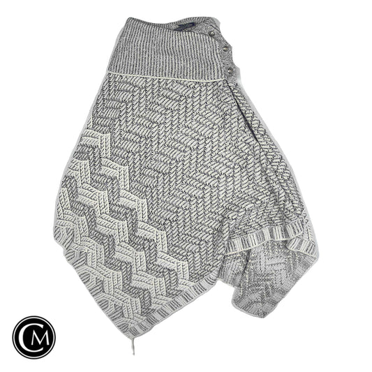 Shawl By White House Black Market In Grey & White, Size: M