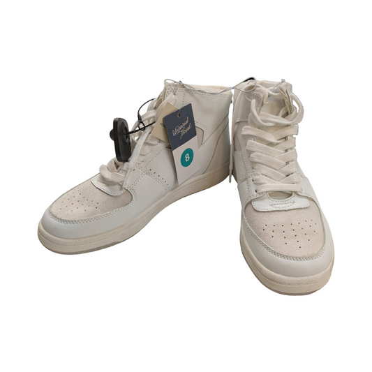 Shoes Athletic By Universal Thread In White, Size:8
