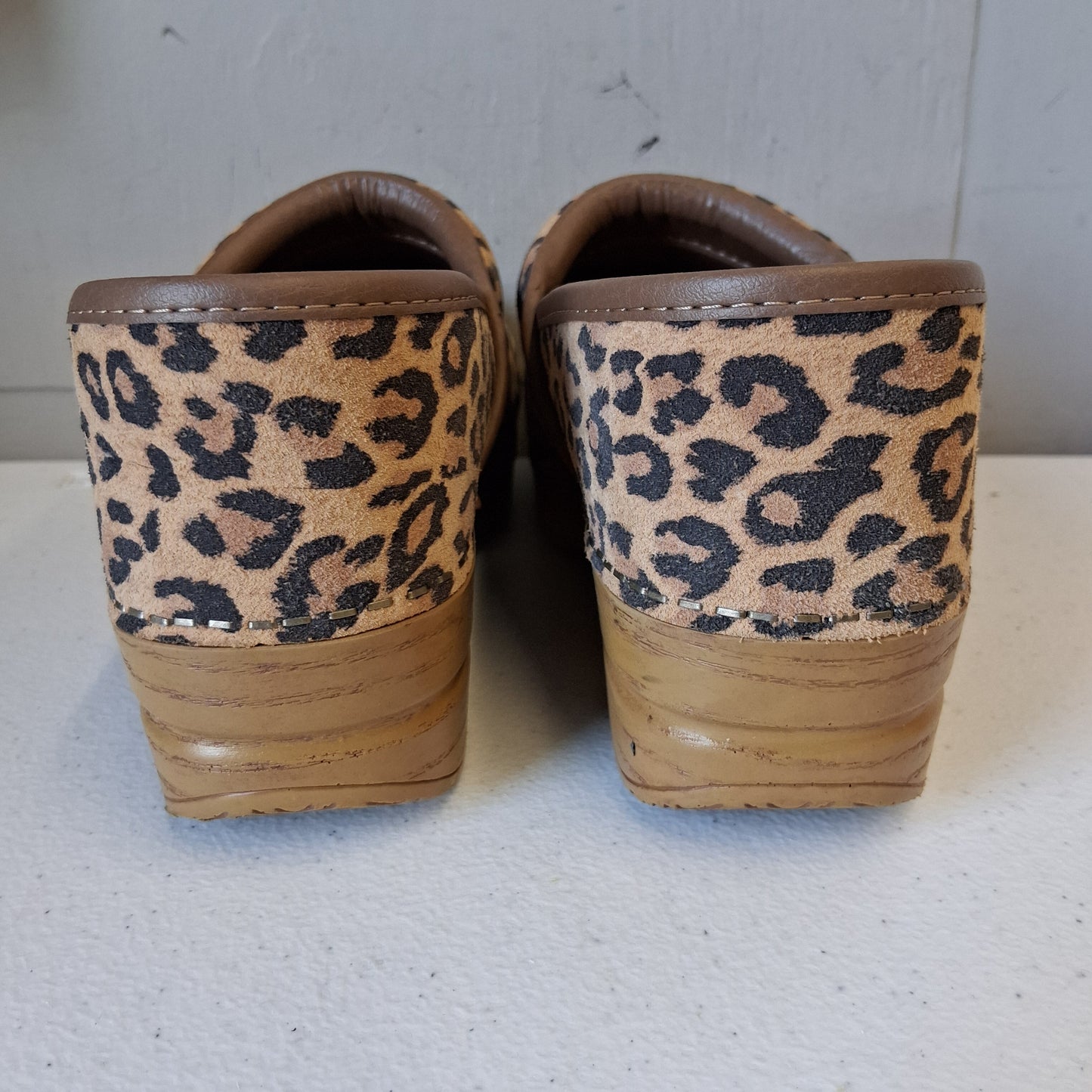 Shoes Heels Block By Dansko In Animal Print, Size: 7.5