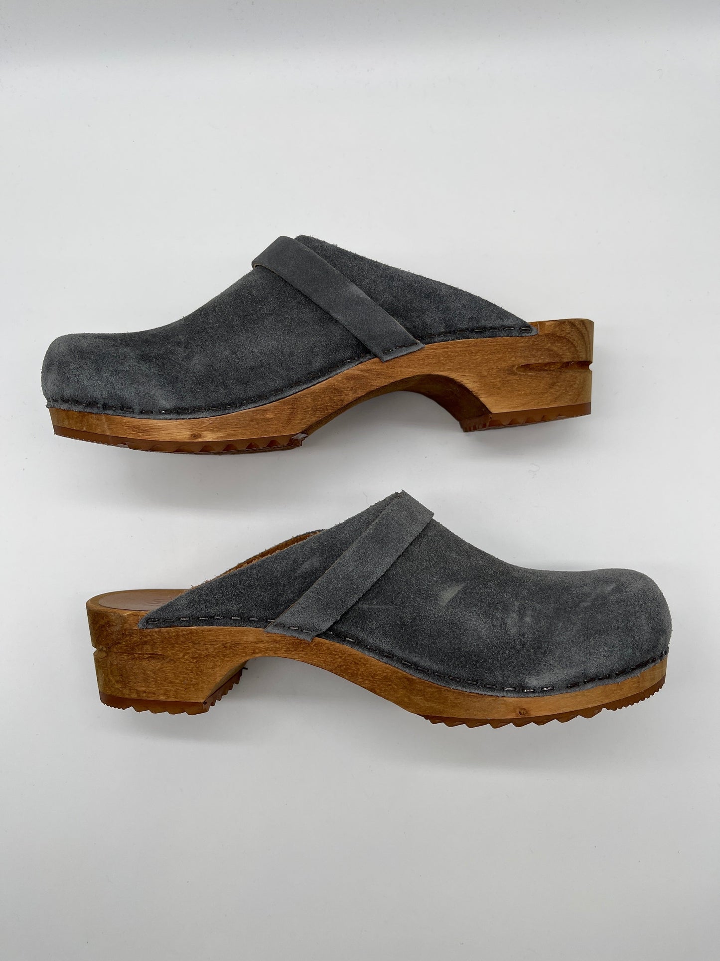 Shoes Flats Mule & Slide By Sanita  Size: 10.5