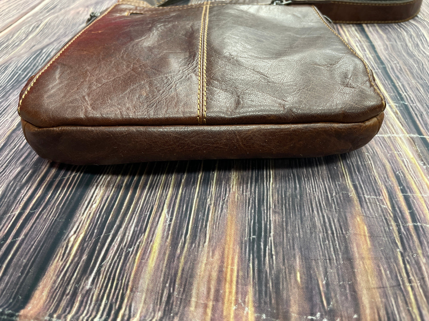 Handbag Leather By Clothes Mentor  Size: Small
