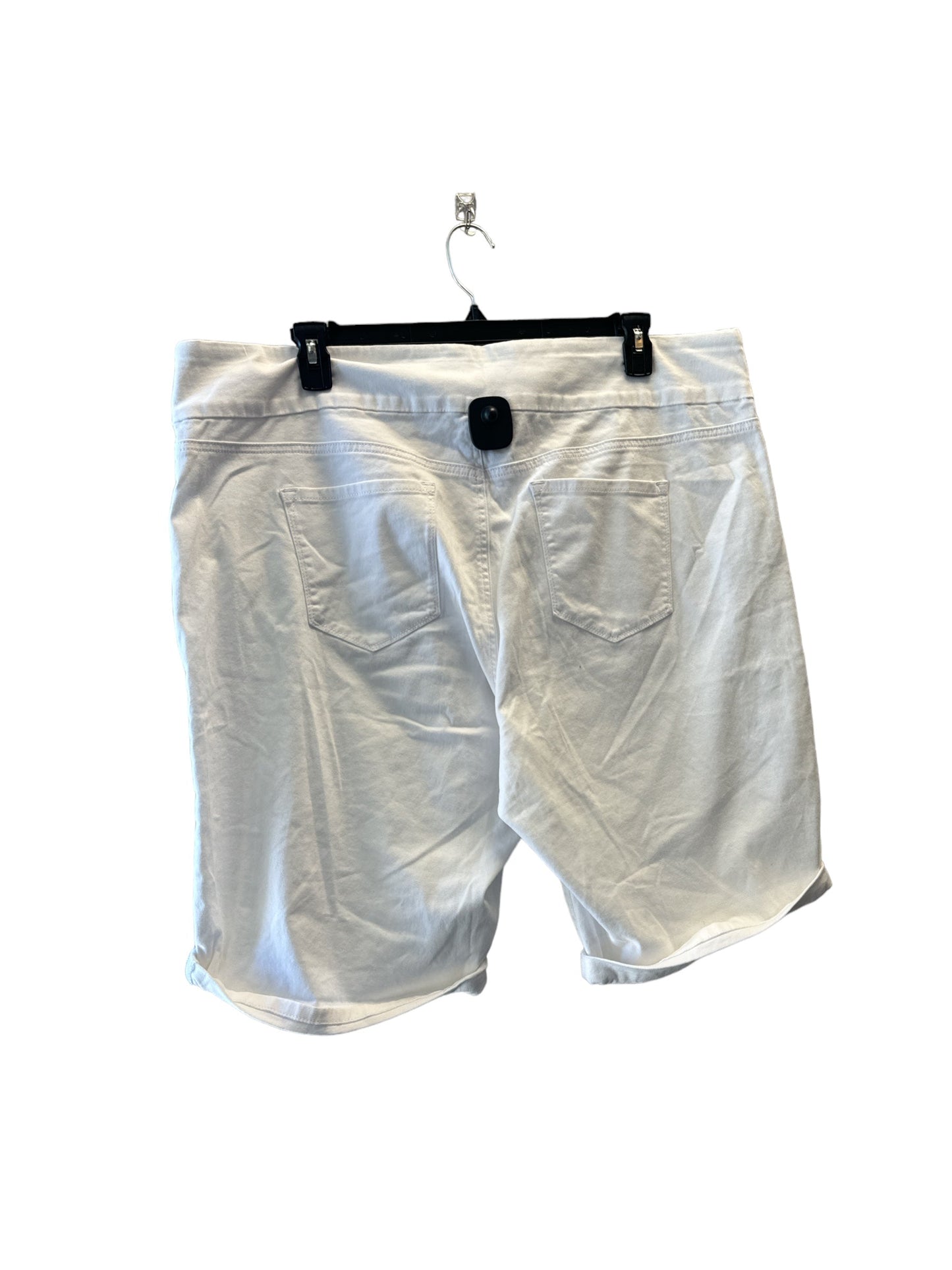 Shorts By Gloria Vanderbilt  Size: 20