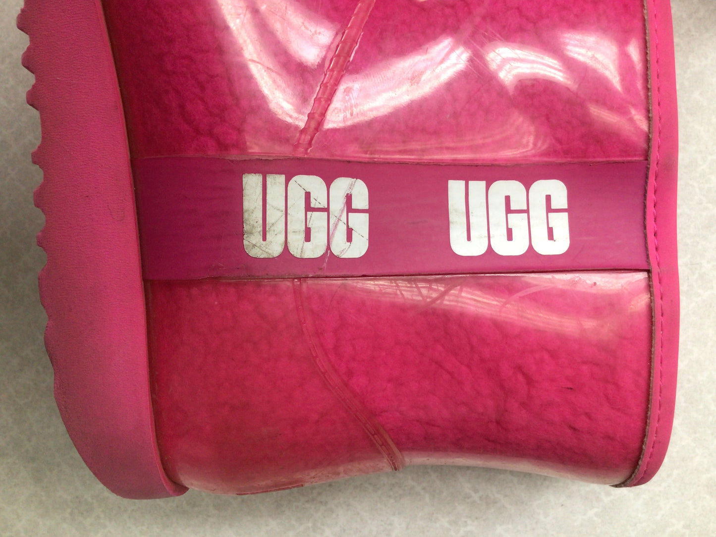 Boots Snow By Ugg  Size: 6