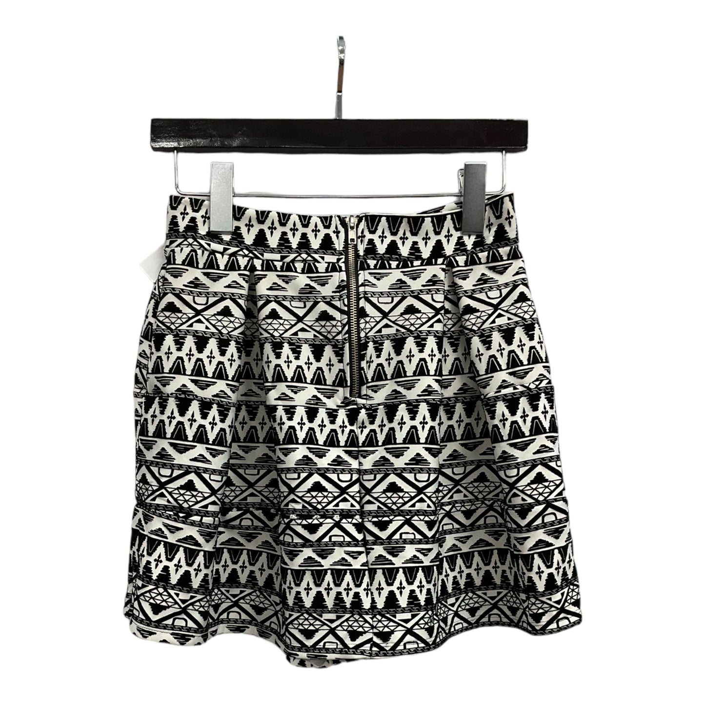 Skirt Mini & Short By One Clothing  Size: M