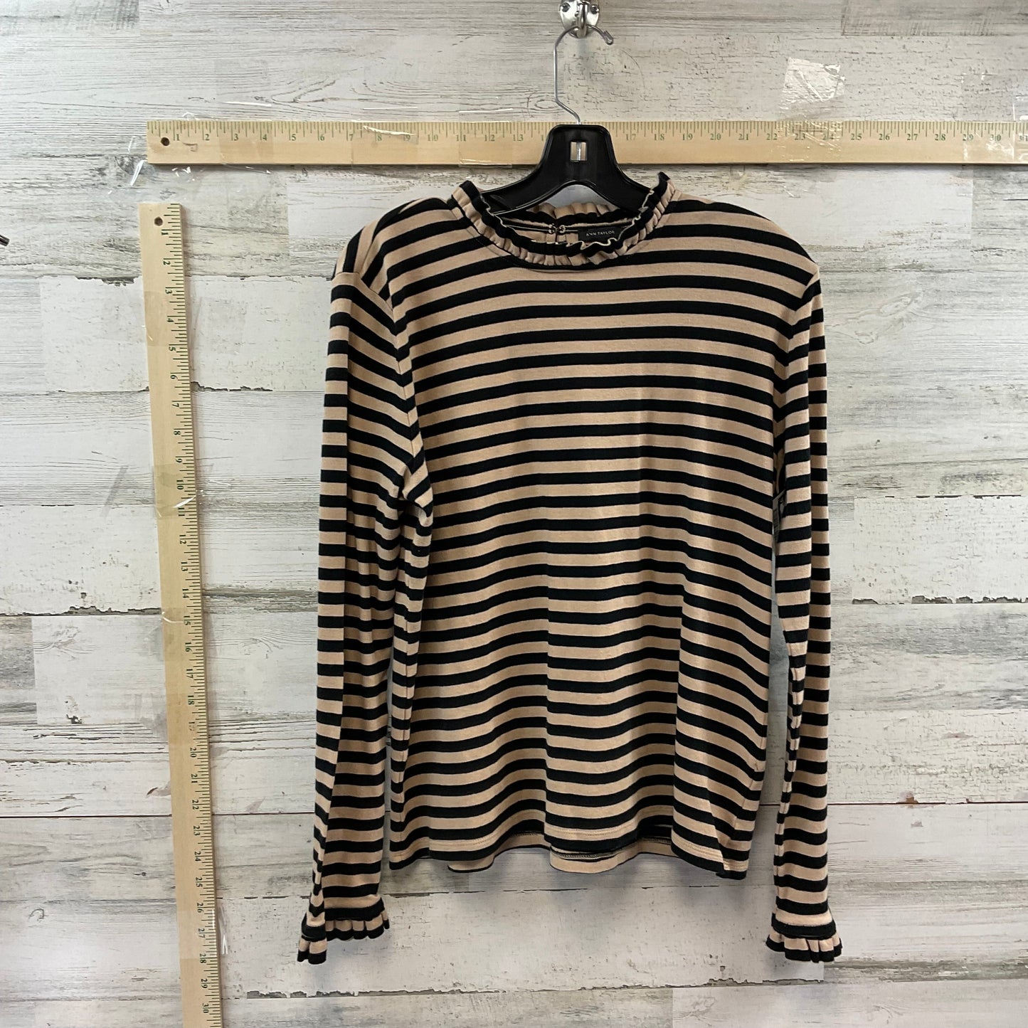 Top Long Sleeve Basic By Ann Taylor  Size: Xl