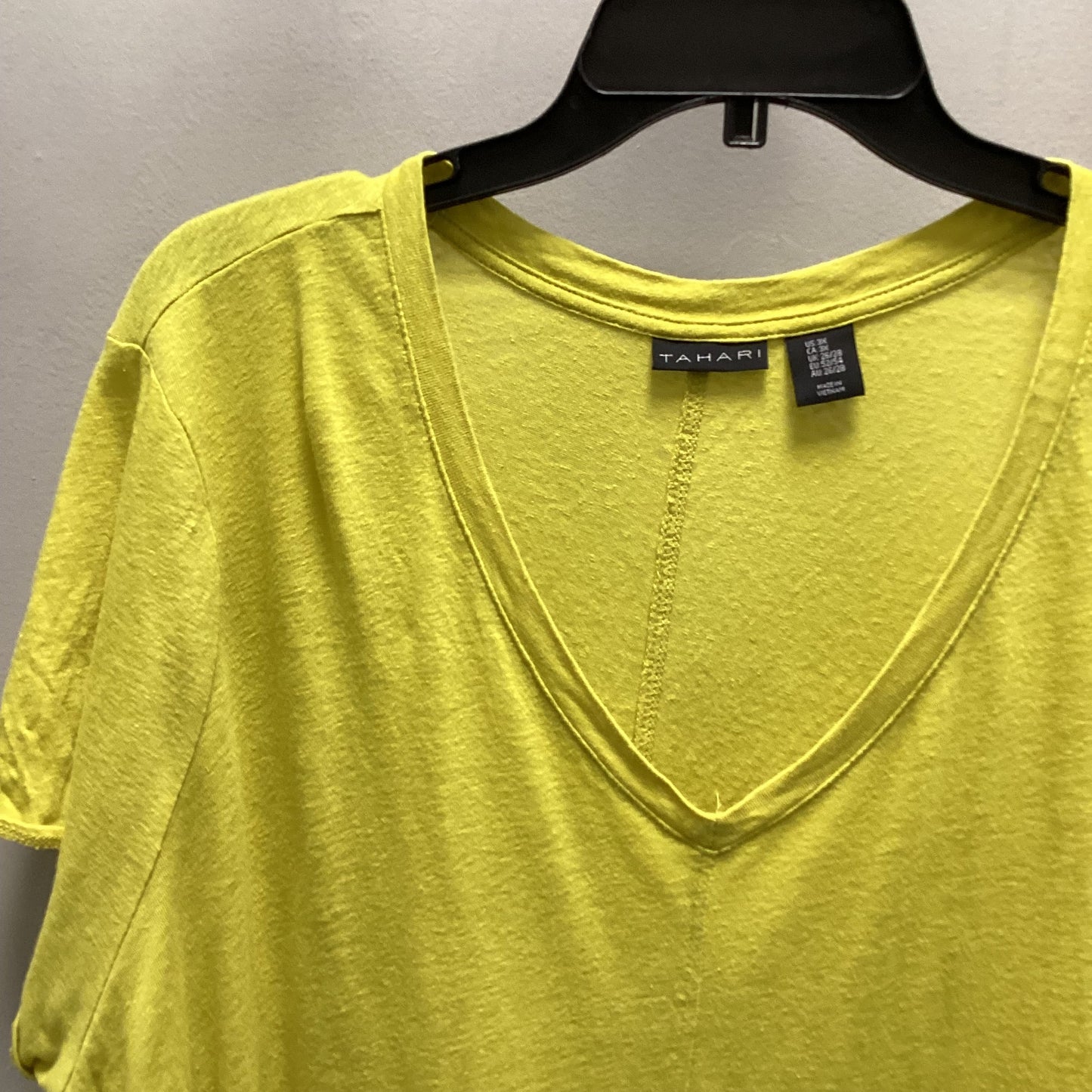 Top Short Sleeve Basic By Tahari By Arthur Levine  Size: 3x