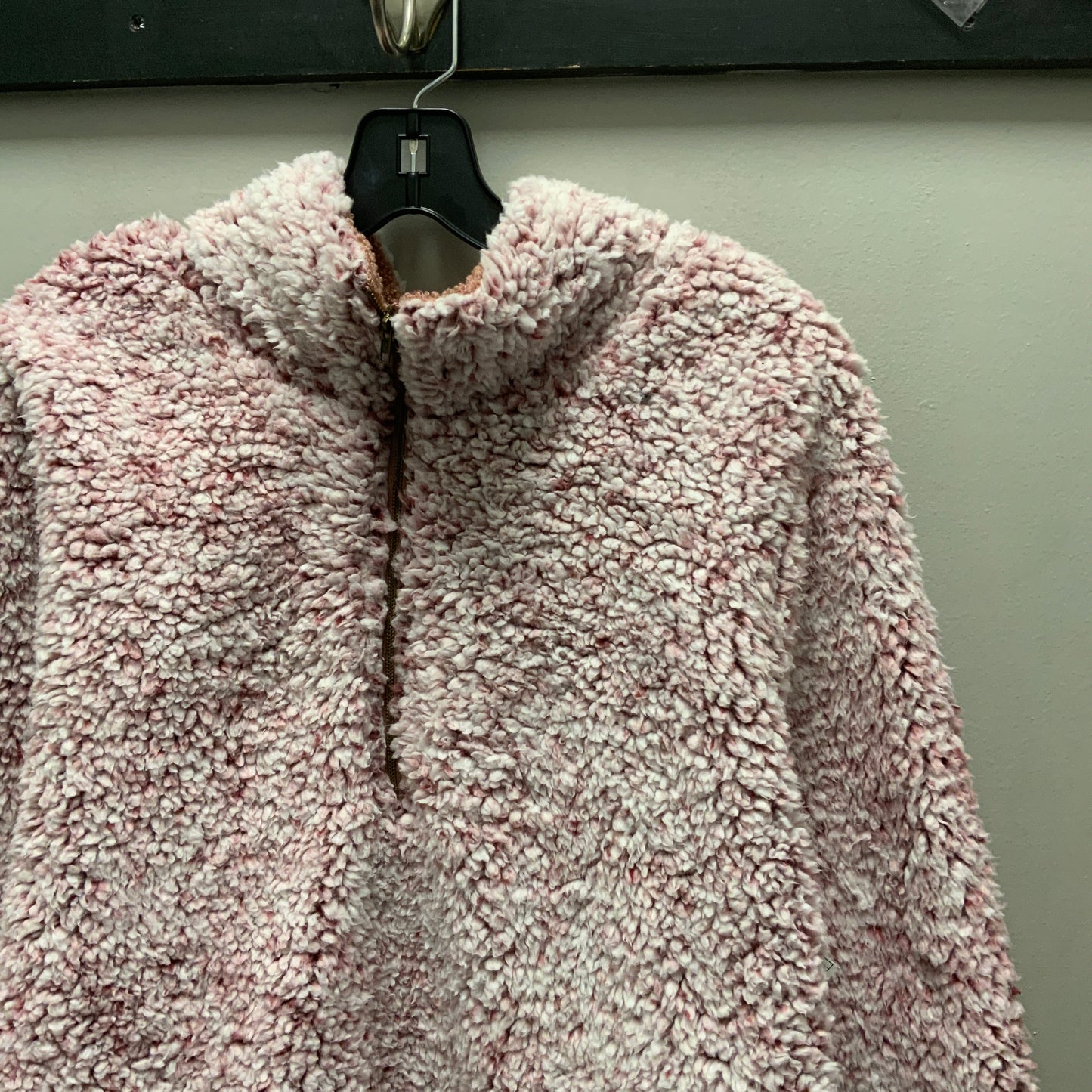 Top Long Sleeve Fleece Pullover By Entro  Size: 1x