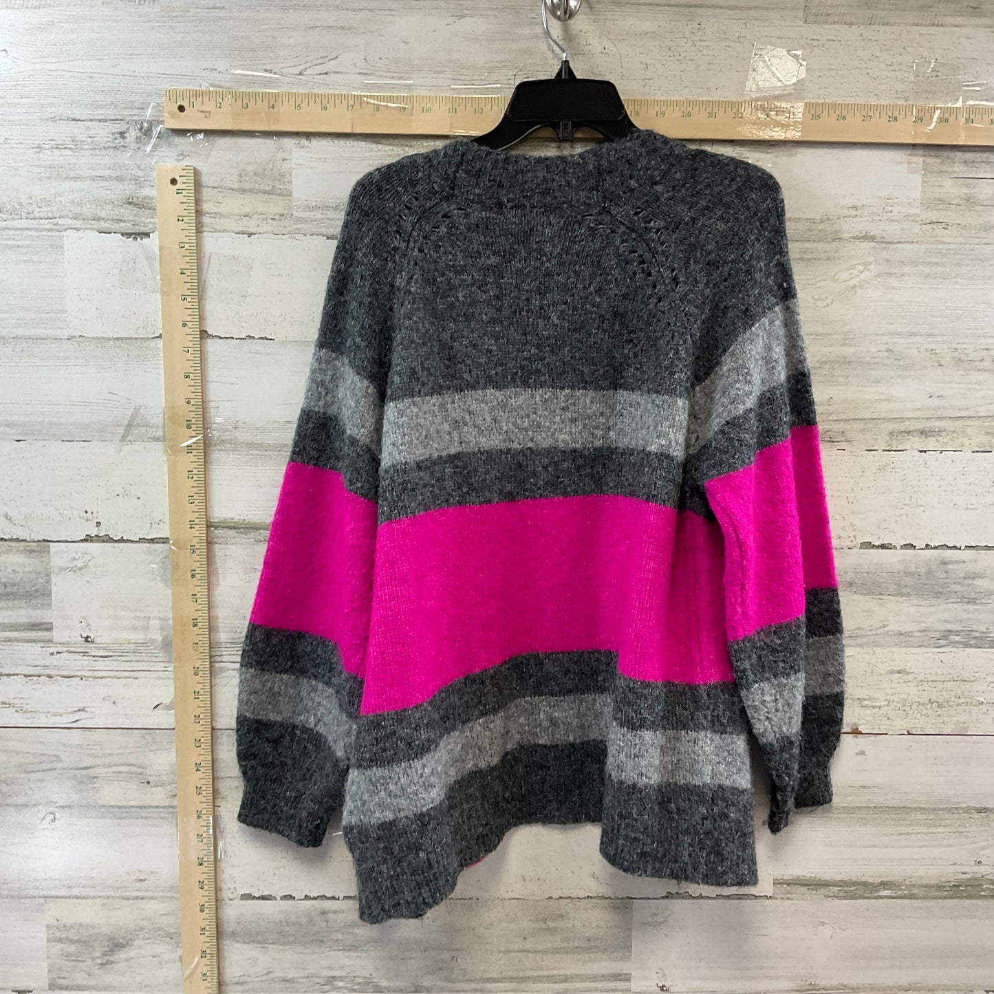 Sweater Cardigan By Democracy  Size: M