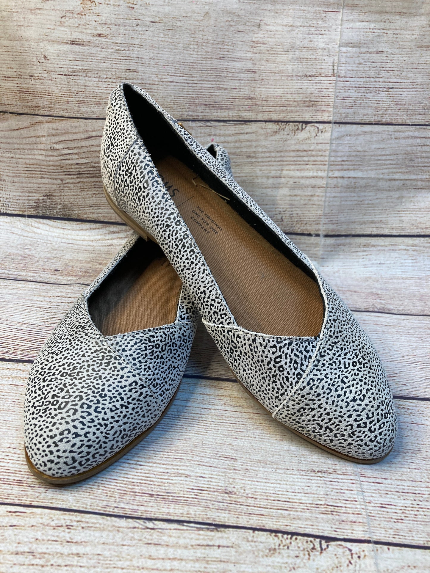 Shoes Flats Other By Toms  Size: 6