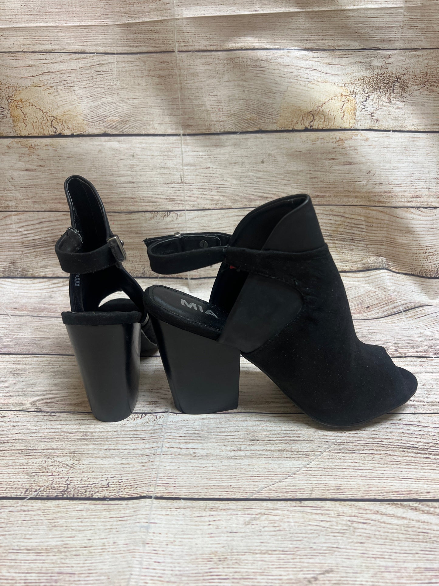 Sandals Heels Block By Mia  Size: 8.5