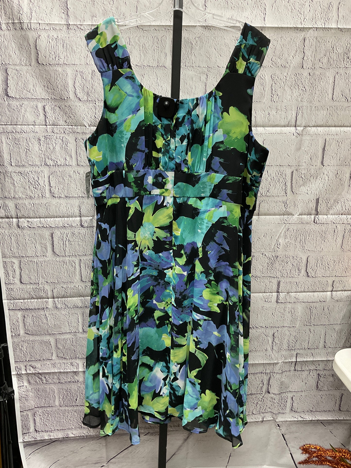 Dress Casual Midi By Dressbarn  Size: 22