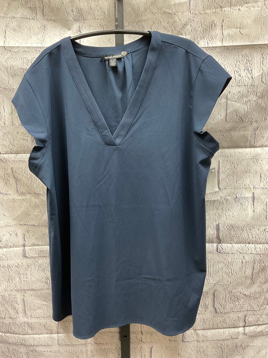 Top Short Sleeve By Hilary Radley  Size: Xxl