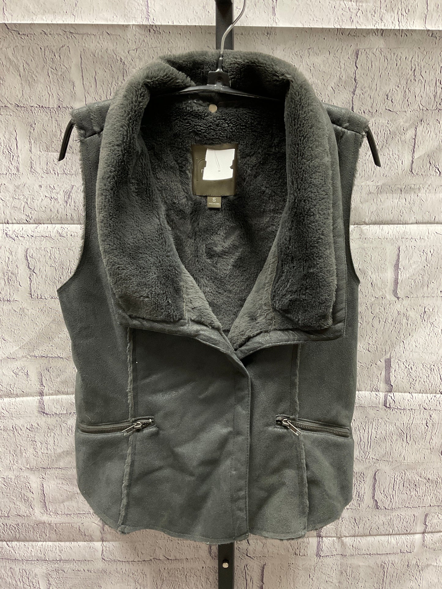 Vest Other By Maurices  Size: S