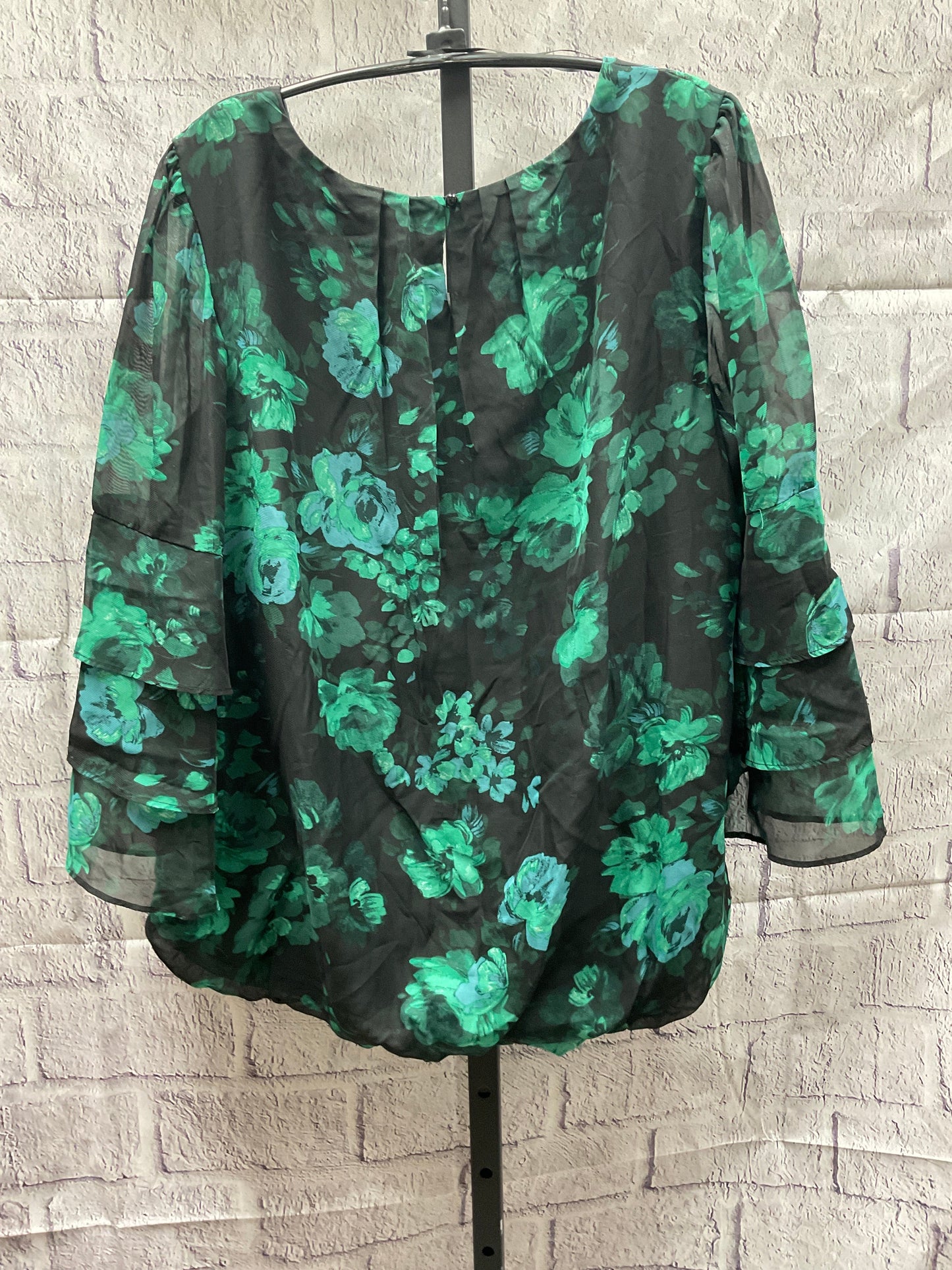 Top Long Sleeve By Roz And Ali  Size: 2x