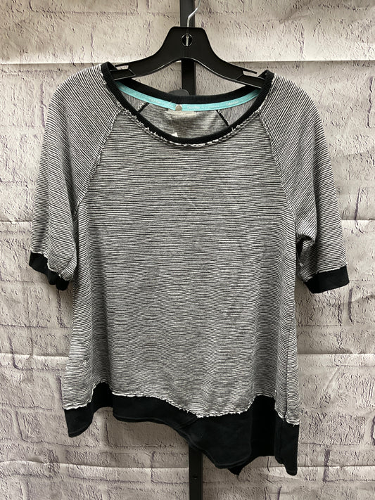 Top Short Sleeve By Calvin Klein  Size: M