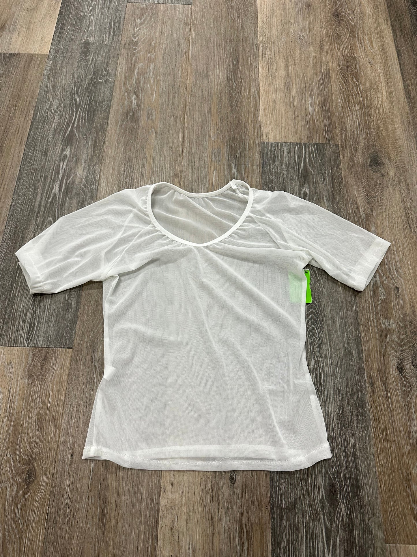 Top Short Sleeve By Clothes Mentor  Size: S