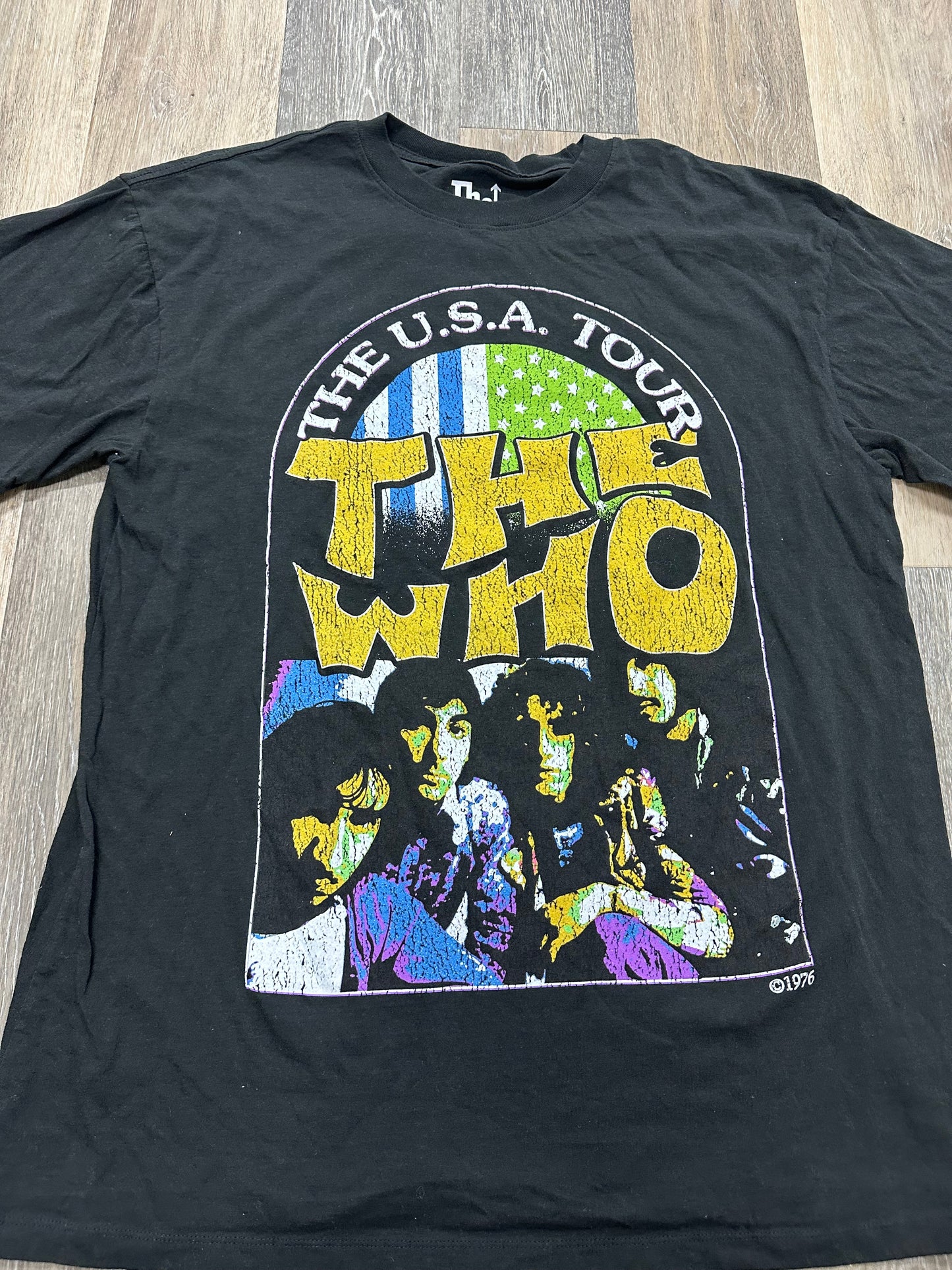 Top Short Sleeve By The Who  Size: L