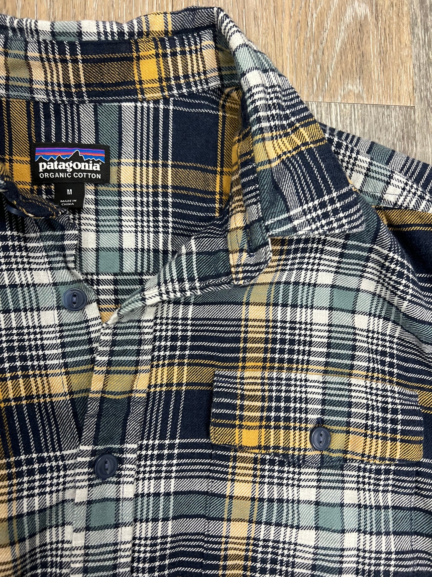 Blouse Flannel  By Patagonia  Size: M