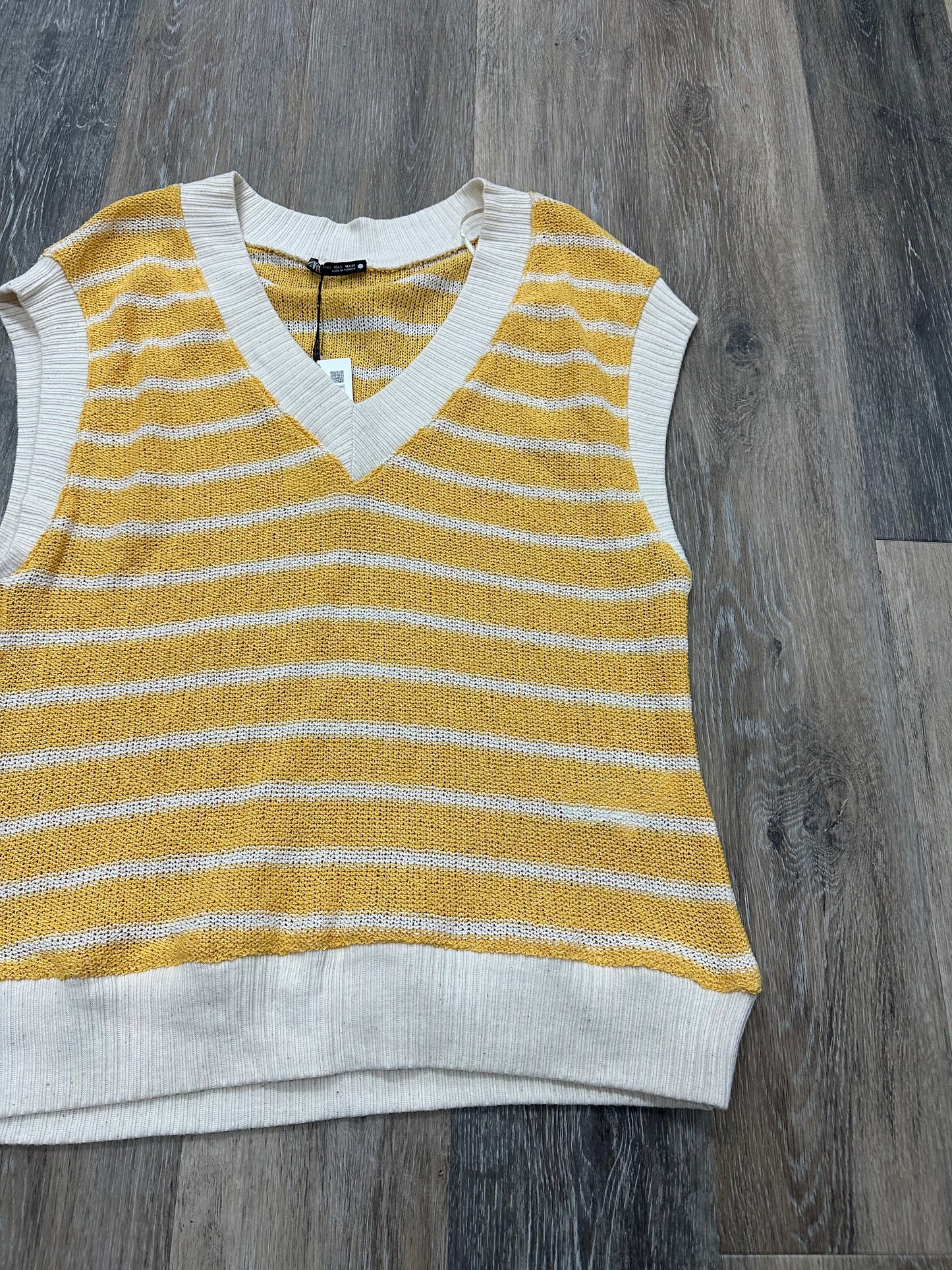 Vest Sweater By Zara  Size: S