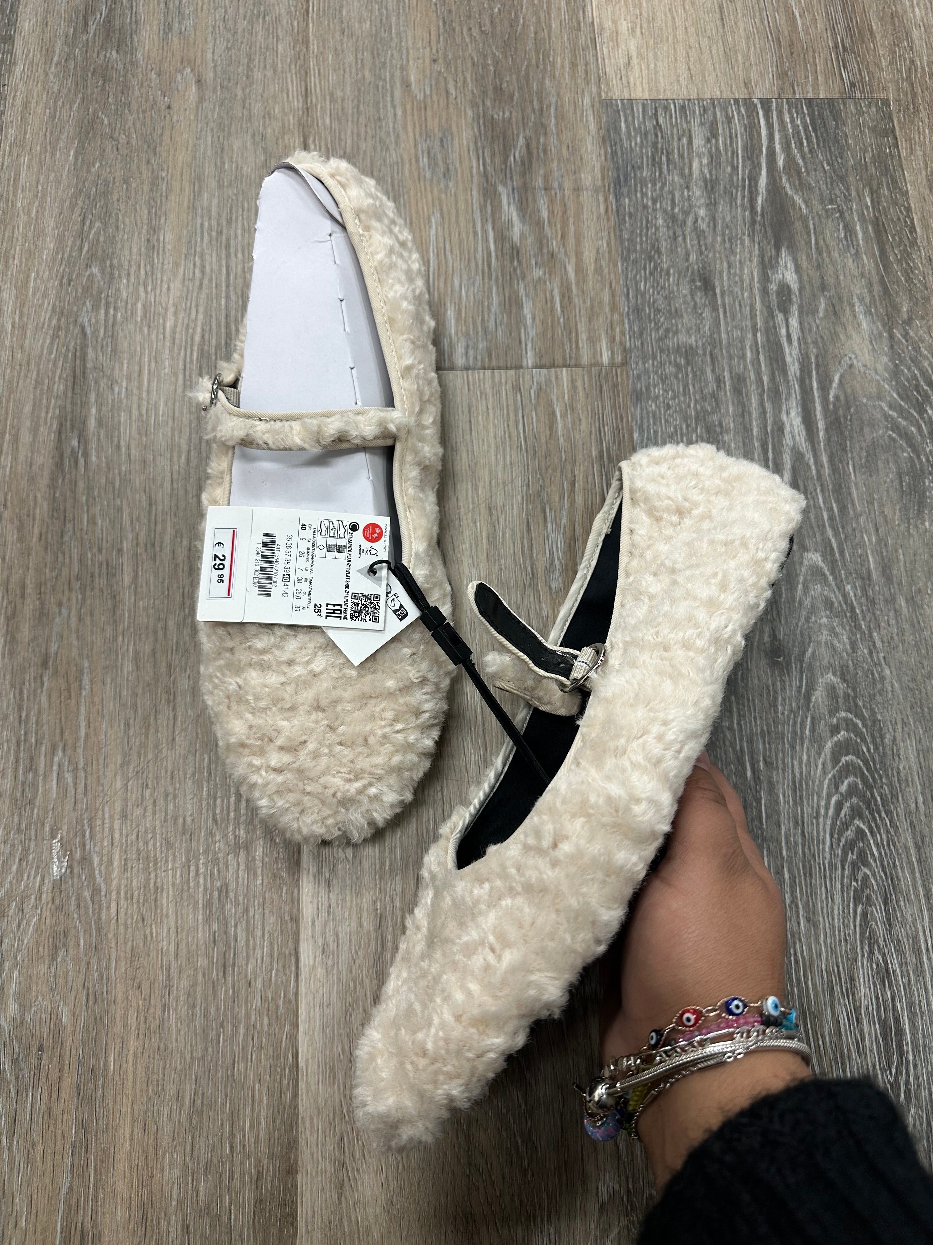 Shoes Flats Ballet By Zara Size: 9