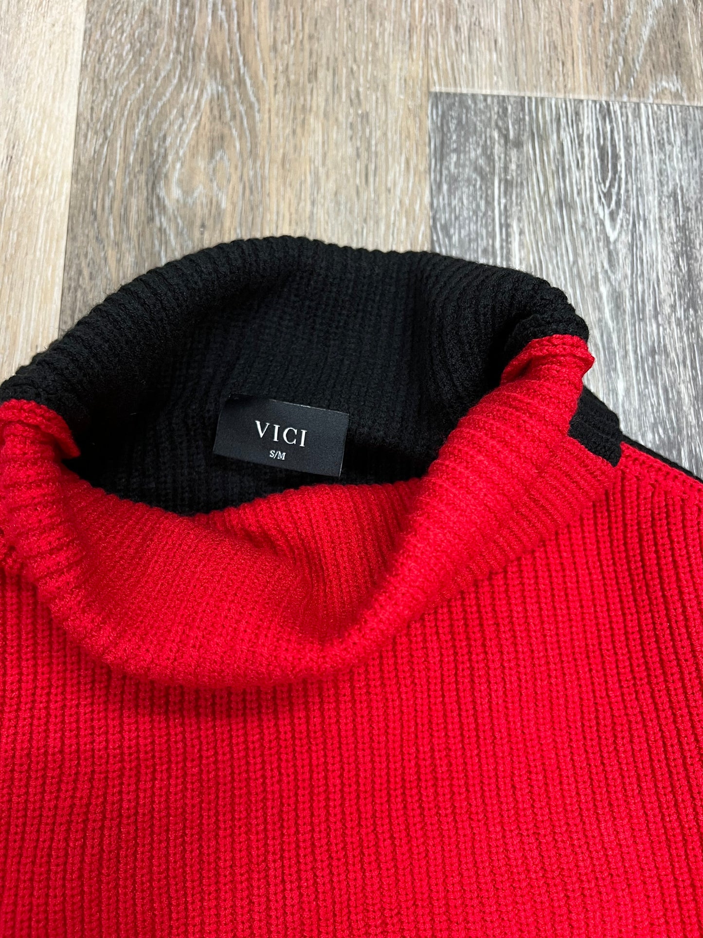 Sweater By Vici  Size: S/M