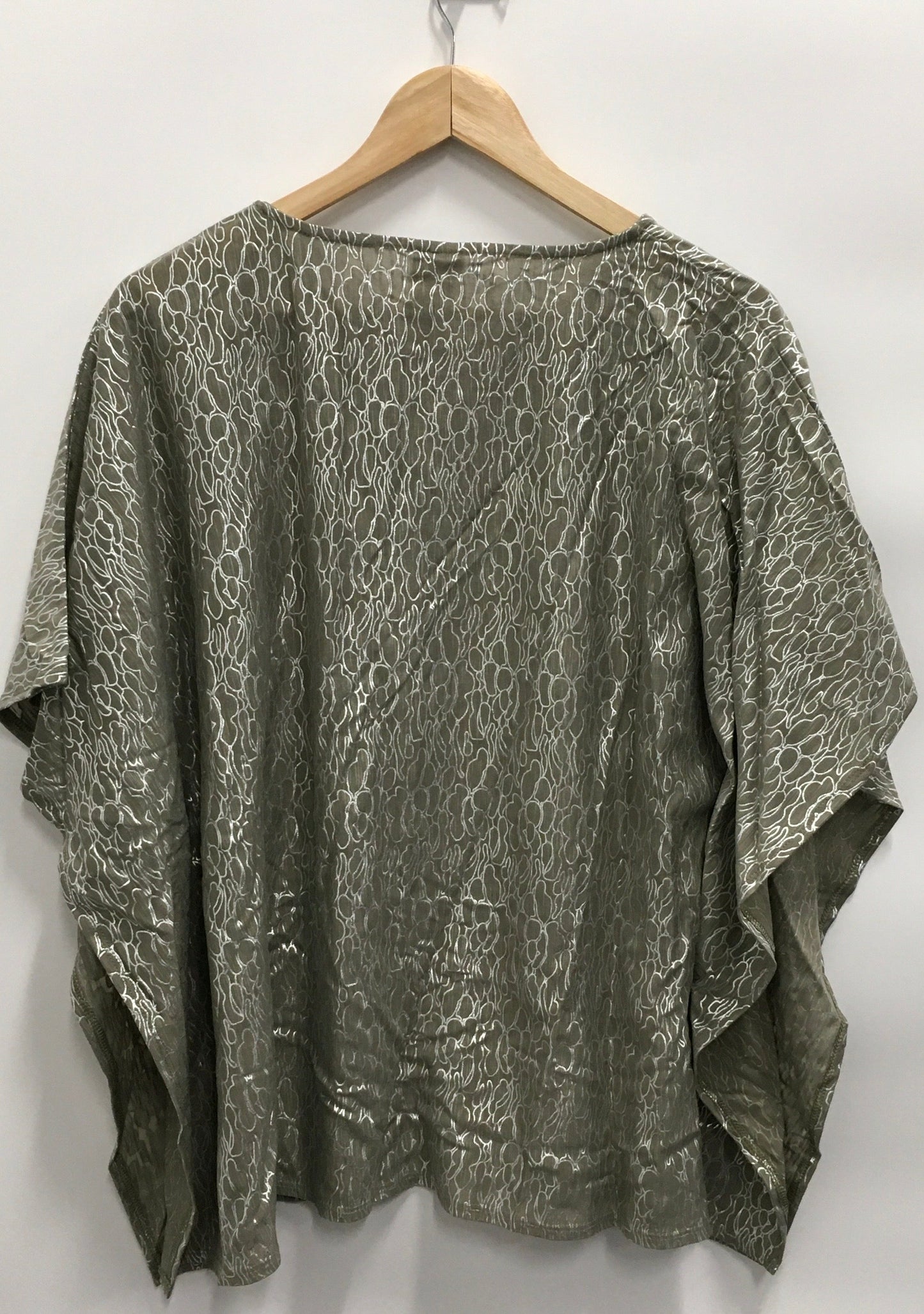 Top Short Sleeve By Chicos  Size: S