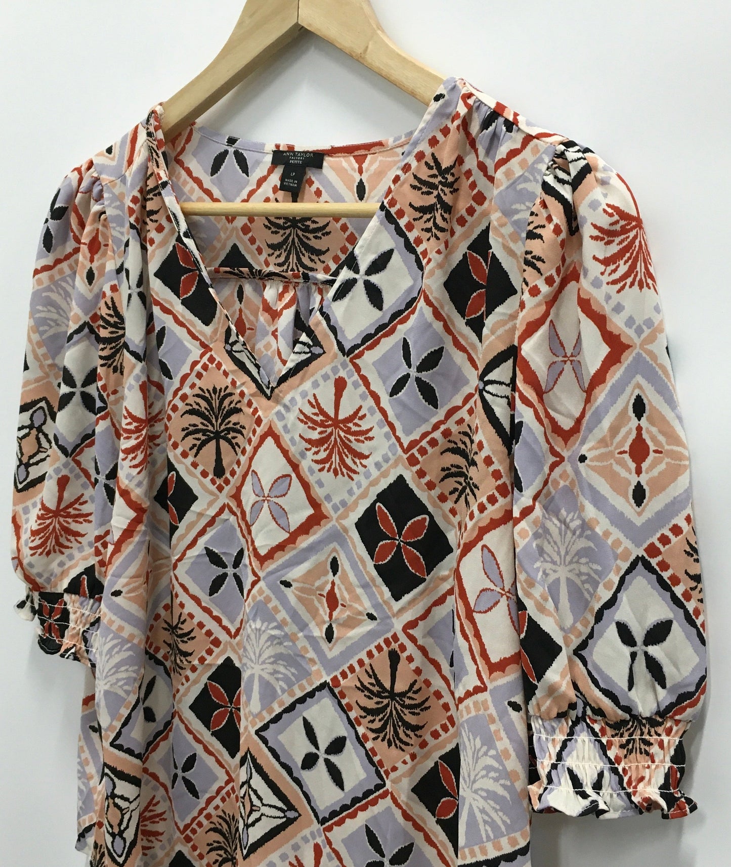Top Short Sleeve By Ann Taylor  Size: Petite
