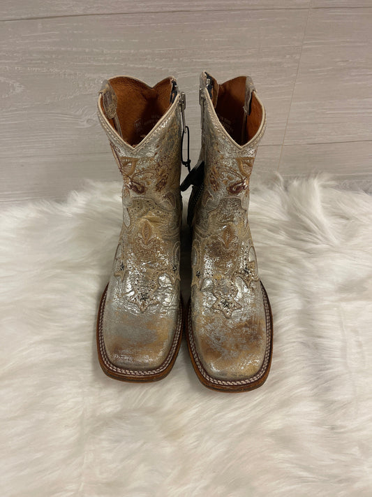 Boots Western By Dan Post  Size: 7.5