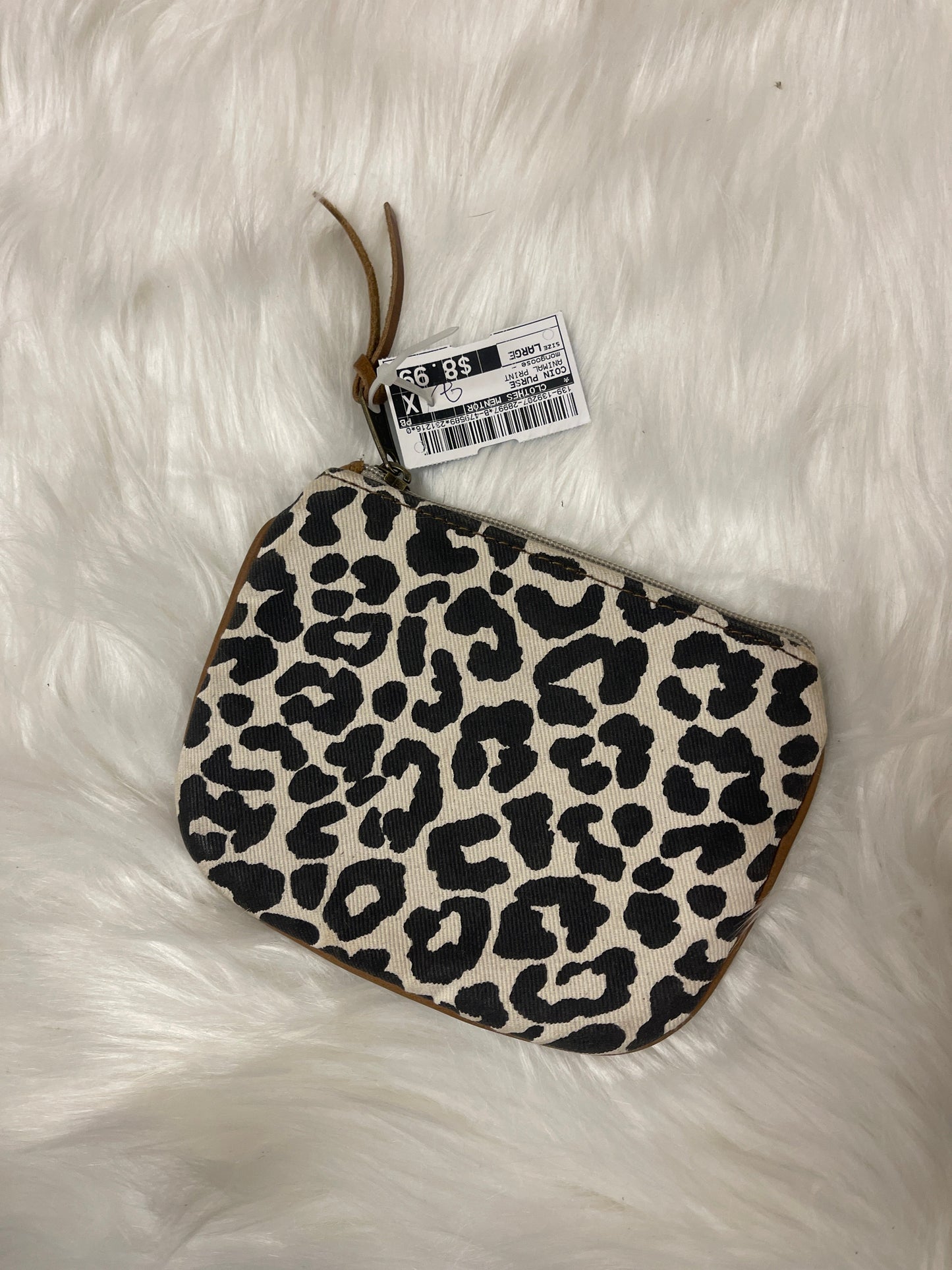 Coin Purse By Clothes Mentor  Size: Large