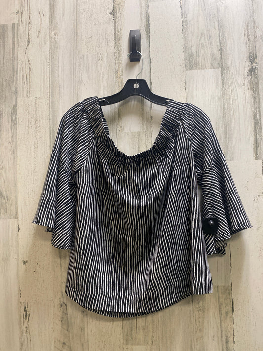 Top Short Sleeve By Mudpie  Size: M