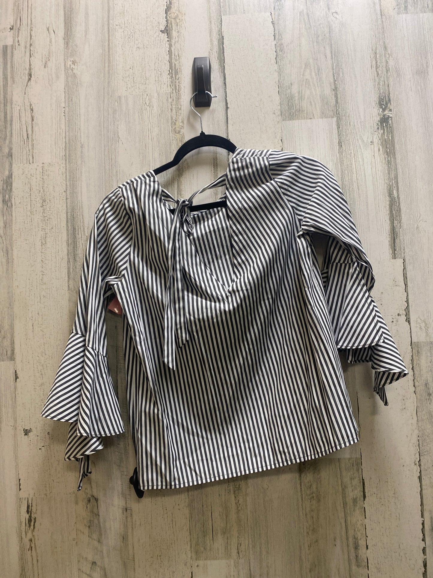 Top Short Sleeve By A Byer  Size: S