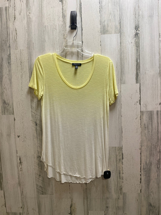 Top Short Sleeve By Kenneth Cole  Size: M