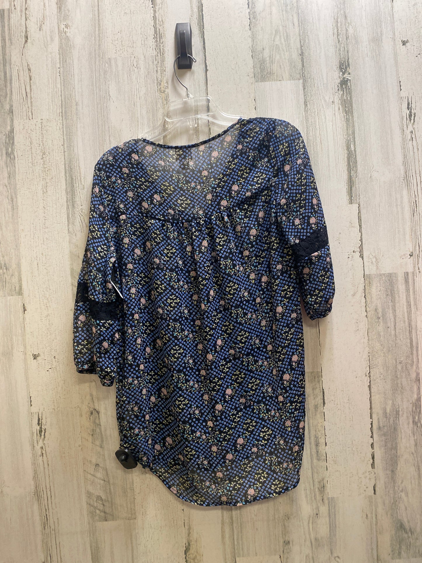 Top Short Sleeve By Target  Size: M