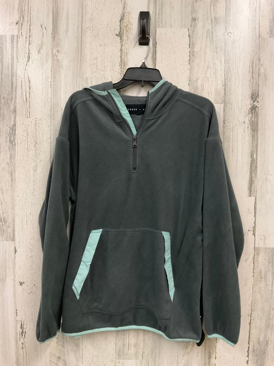 Sweatshirt Hoodie By Clothes Mentor  Size: M