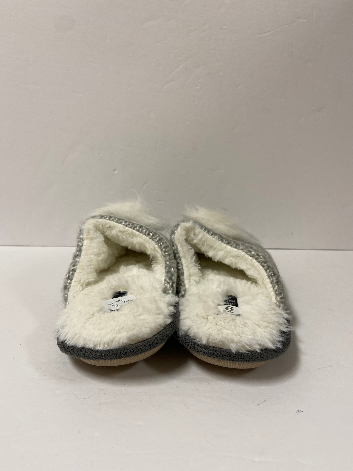 Slippers By Kensie  Size: 9