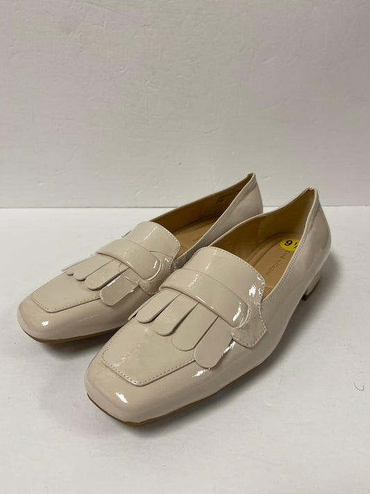 Shoes Flats Other By Adrienne Vittadini  Size: 9.5