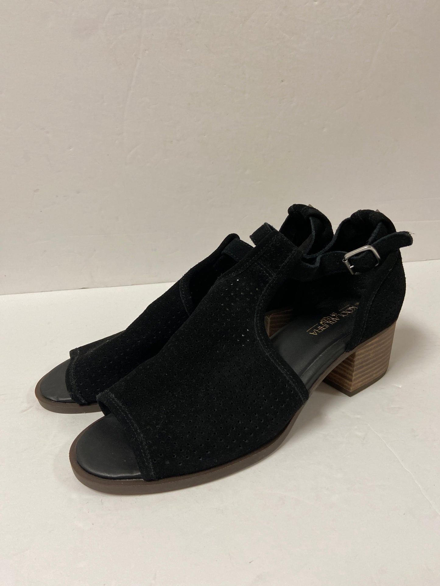 Sandals Heels Block By Koolaburra By Ugg  Size: 9