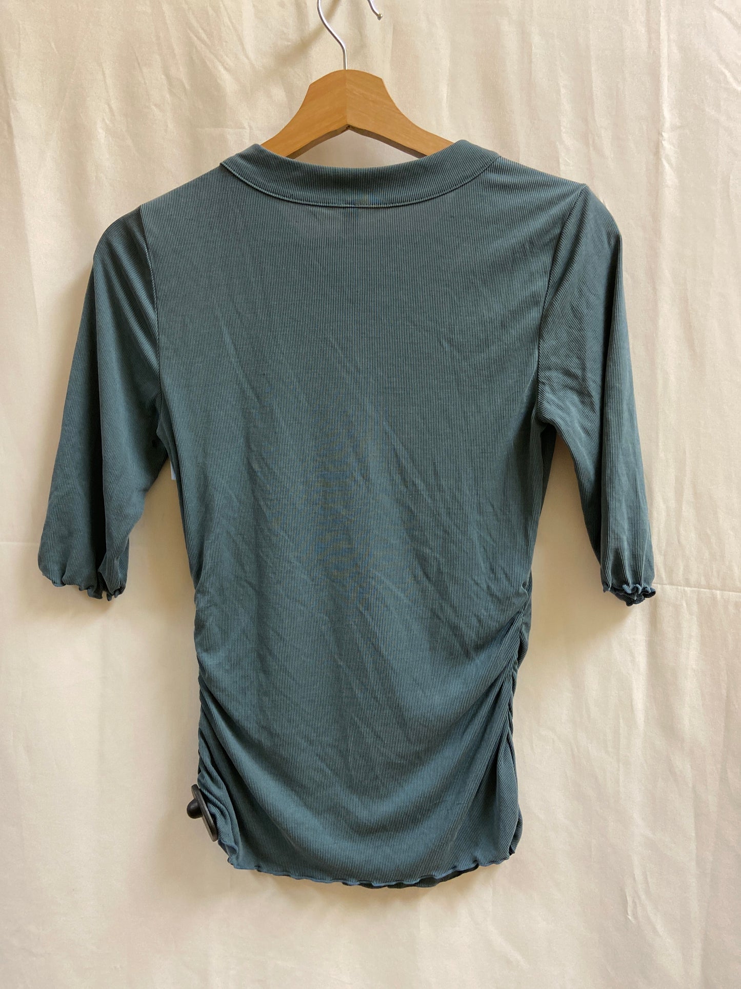 Top 3/4 Sleeve Basic By Free People  Size: M