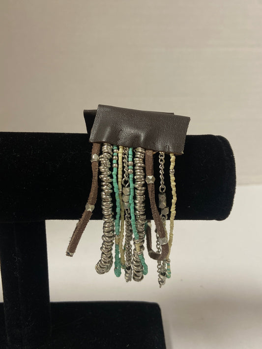 Bracelet Beaded By Clothes Mentor  Size: 1