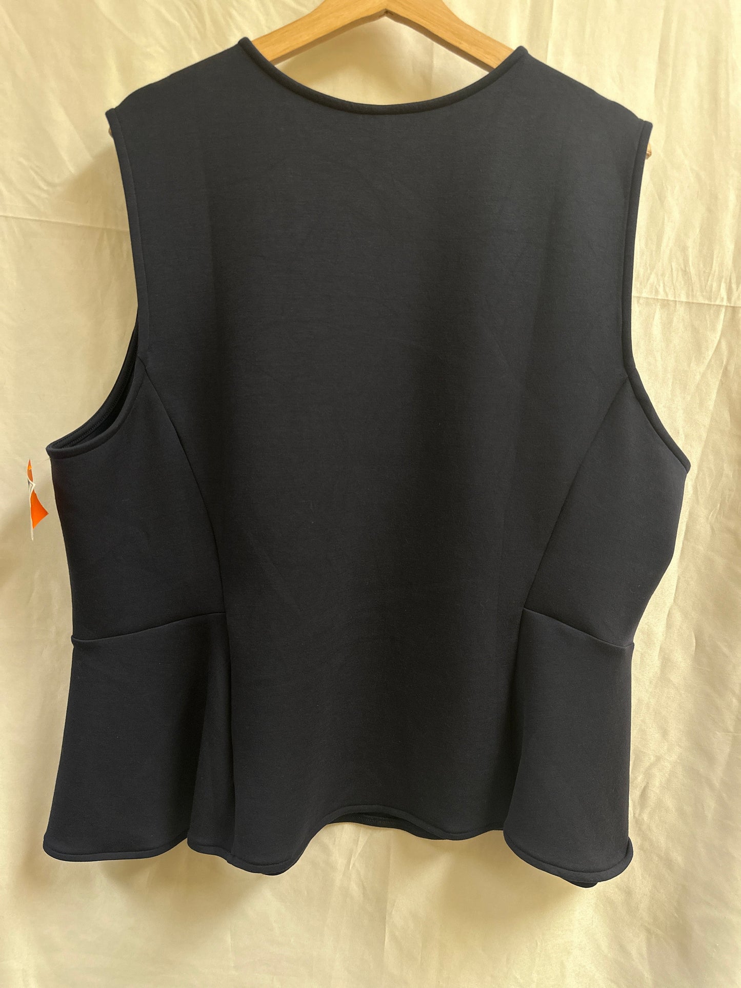 Top Sleeveless Basic By Spanx  Size: 3x